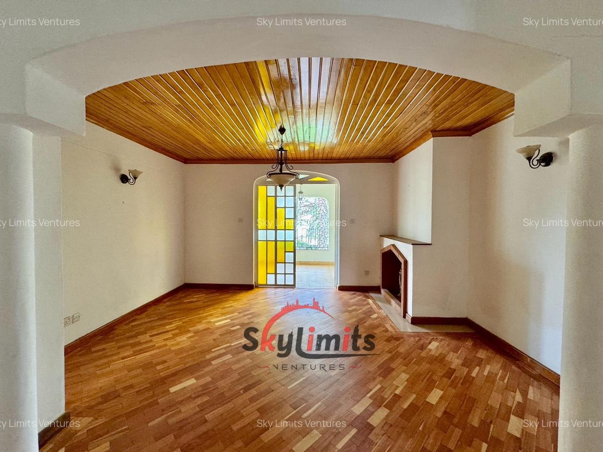 4 Bed House with En Suite in Gigiri - 16