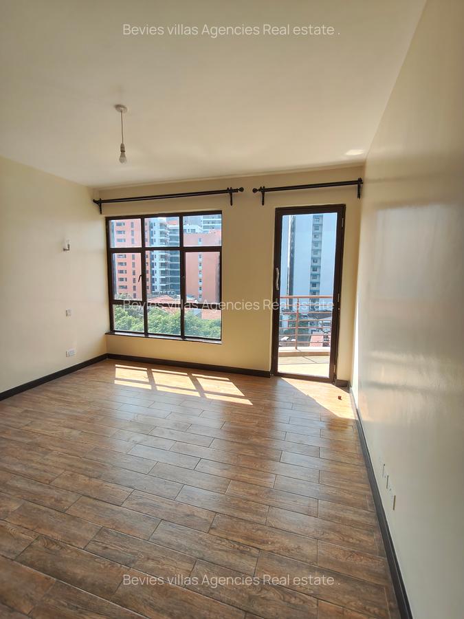 3 Bed Apartment with En Suite at Parklands - 3