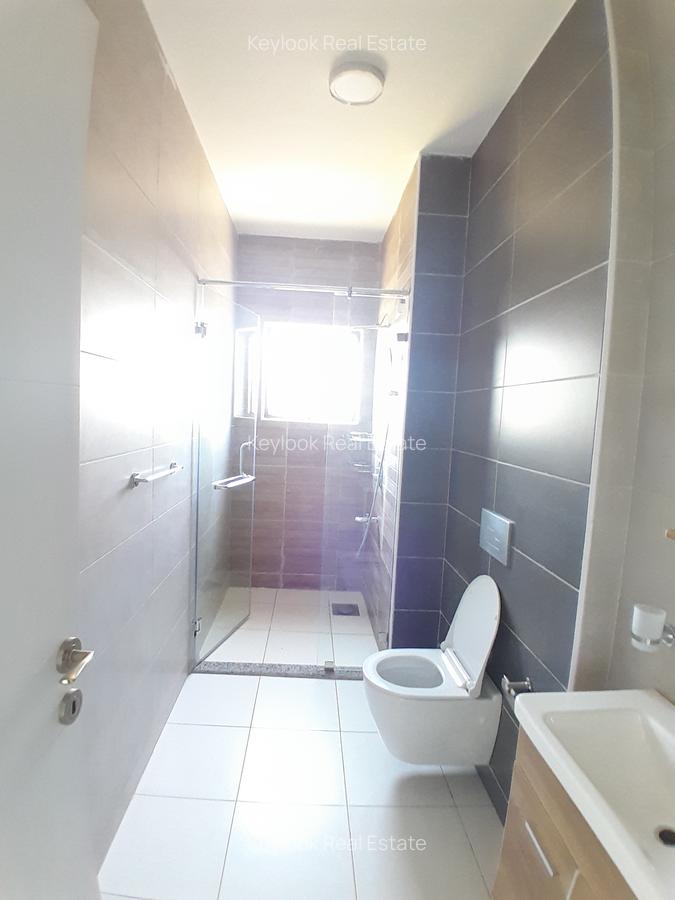 1 Bed Apartment with En Suite at Lavington - 6