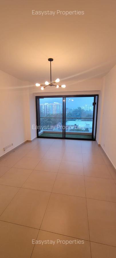 1 Bed Apartment with En Suite in Lavington - 2