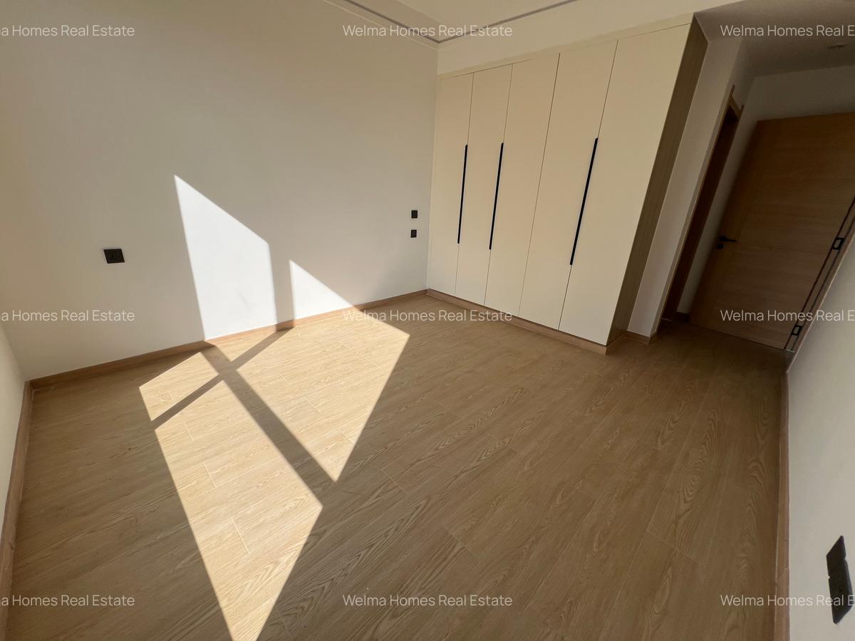 2 Bed Apartment with En Suite in Lavington - 10