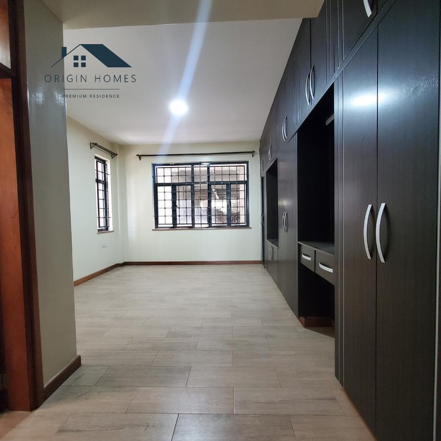 3 Bed Apartment with En Suite at Parklands - 7