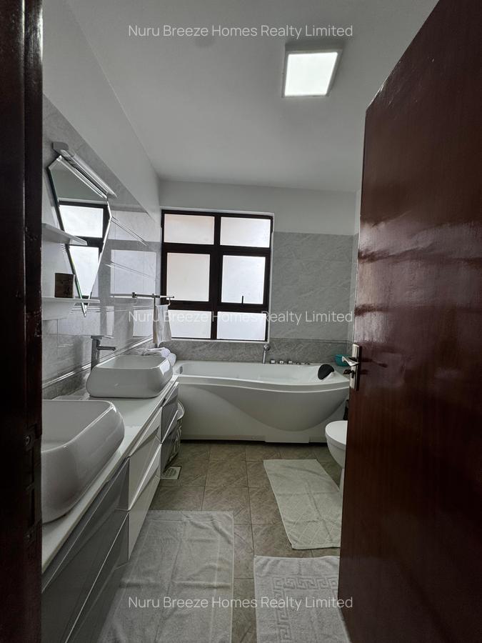 4 Bed Townhouse with En Suite in Runda - 5