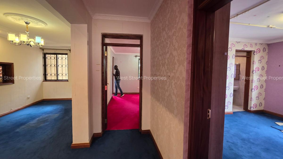 3 Bed Apartment with En Suite at Gitanga Road - 8