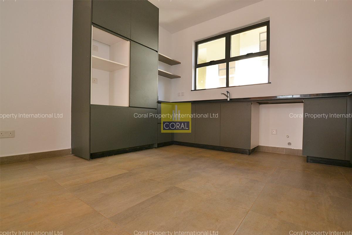 4 Bed Apartment with Backup Generator in Rosslyn - 5