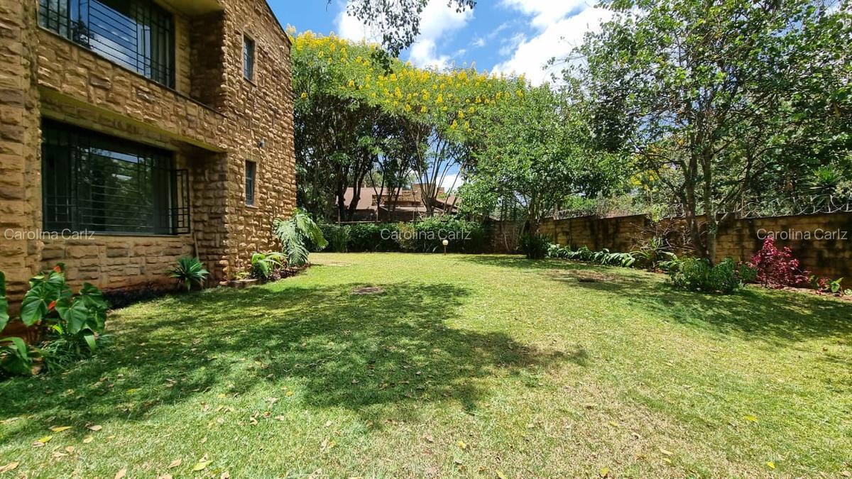 4 Bed House with En Suite in Lake View - 5