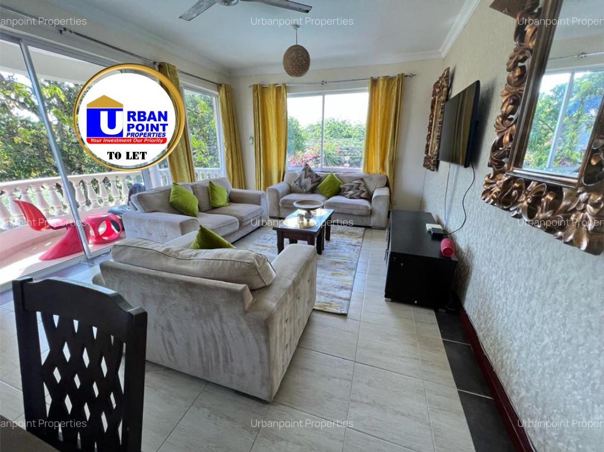 Serviced 2 Bed Apartment with En Suite in Nyali Area - 10