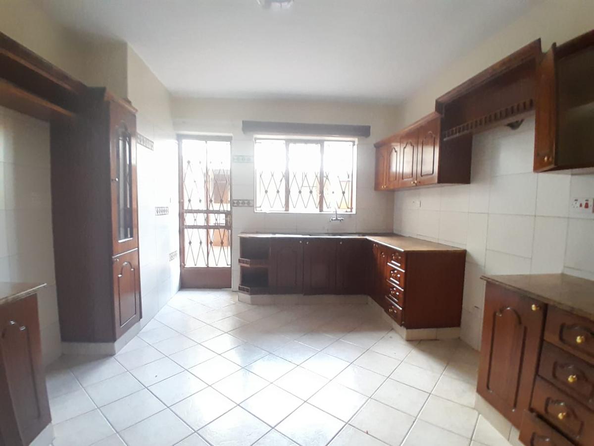 4 Bed Townhouse with En Suite at Kabasiran Avenue - 15