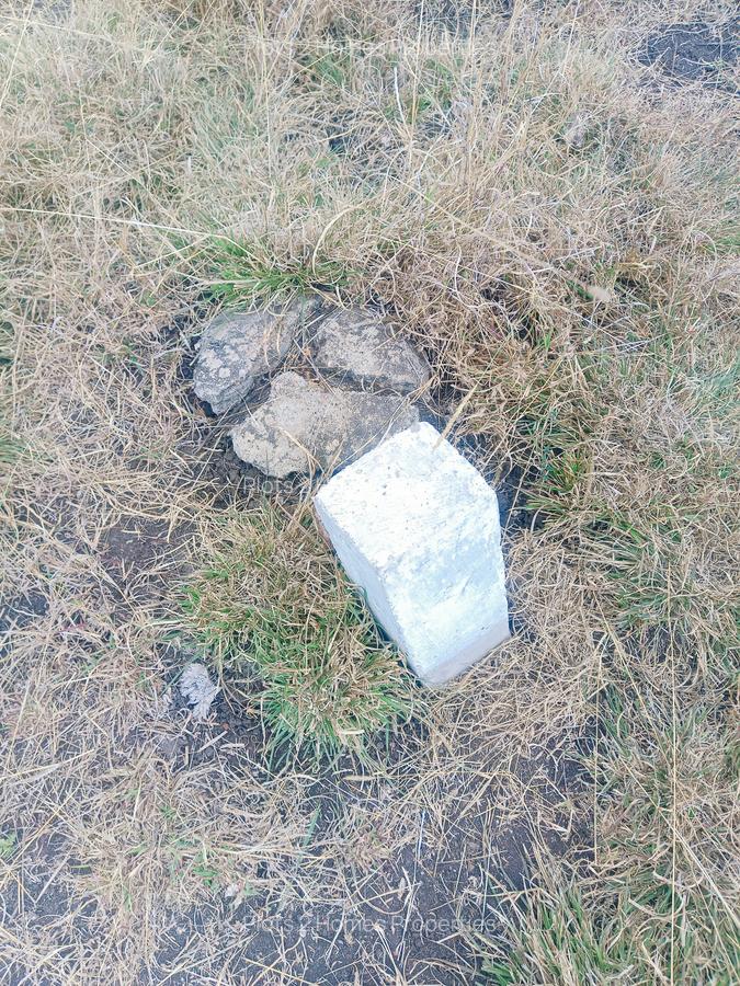 40 ac Land at Yukos - 11