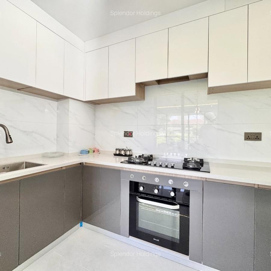 Serviced 3 Bed Apartment with Swimming Pool in Kilimani - 4