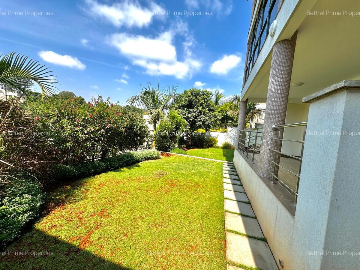 6 Bed Townhouse with En Suite in Nyari - 2