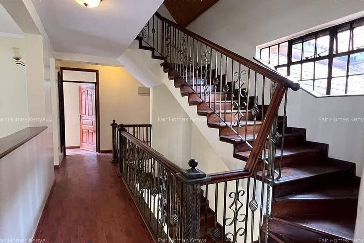 5 Bed Townhouse with En Suite at Kitisuru - 11