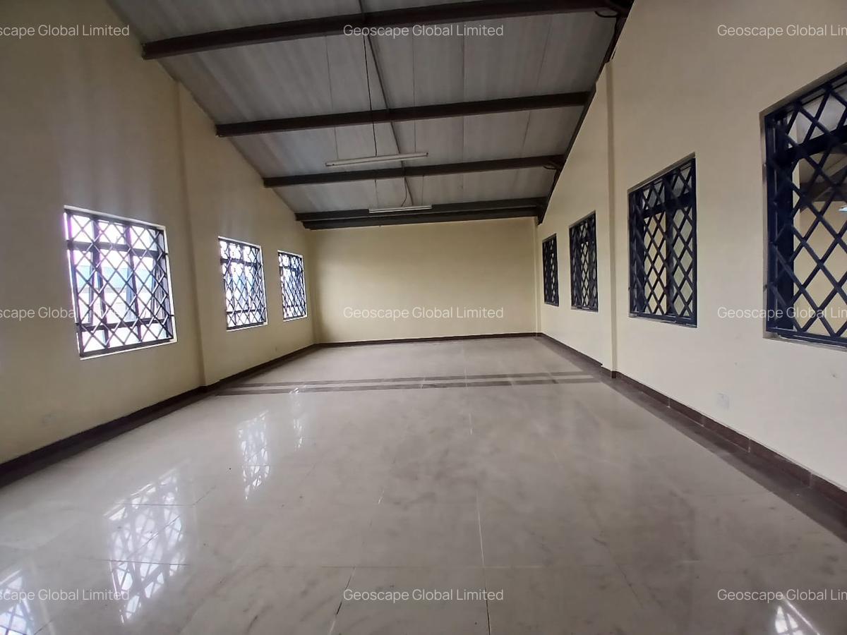 6,500 ft² Warehouse with Backup Generator in Industrial Area - 5