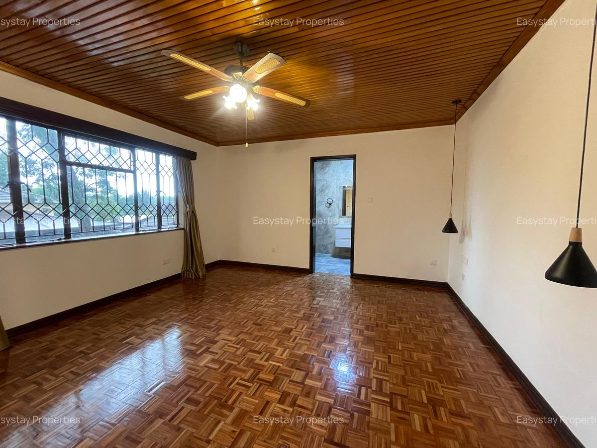 5 Bed House with En Suite in Runda - 18