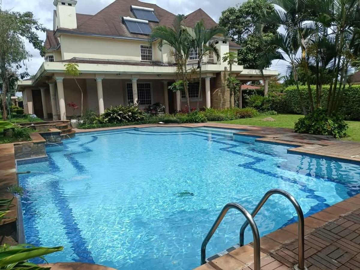 5 Bed Townhouse with En Suite at Lavington - 20