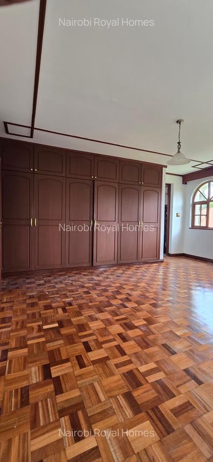 4 Bed Townhouse with En Suite at Lavington Green - 4