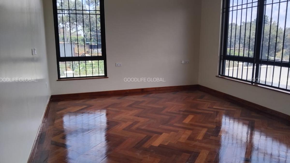 5 Bed House with En Suite at Loresho - 18