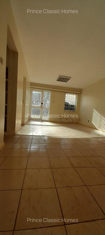 Commercial Property with Service Charge Included in Kilimani - 5