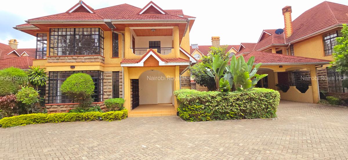 5 Bed Townhouse with En Suite at Lavington Green - 17