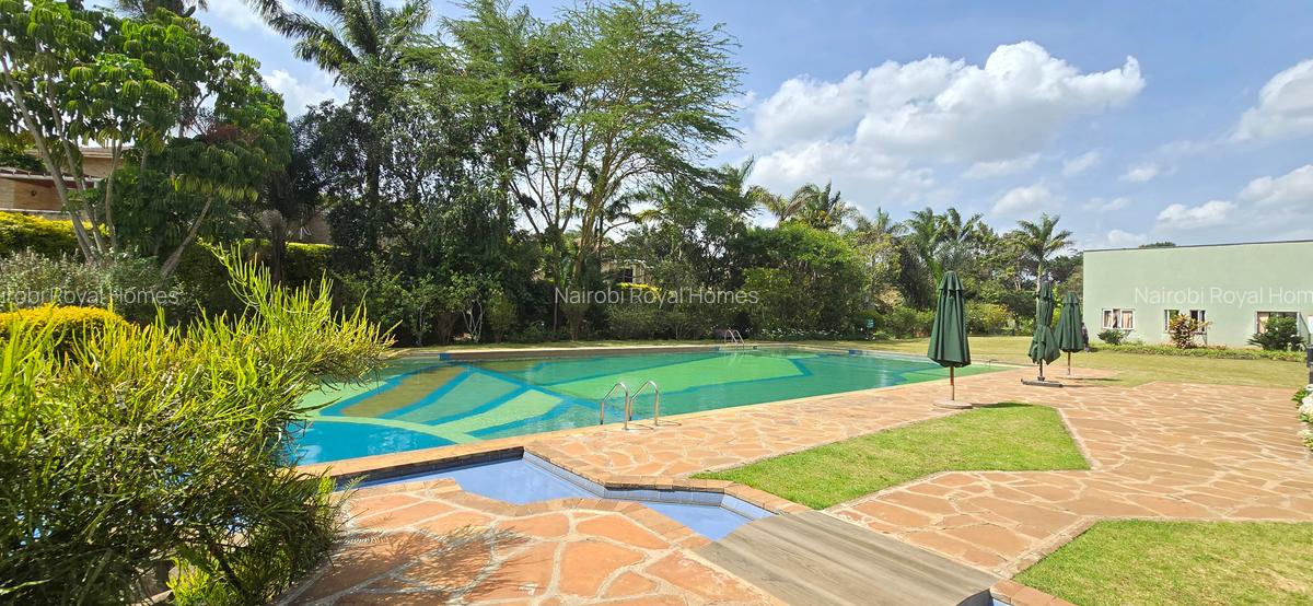 4 Bed House with En Suite at Magnolia Lakeside - 14