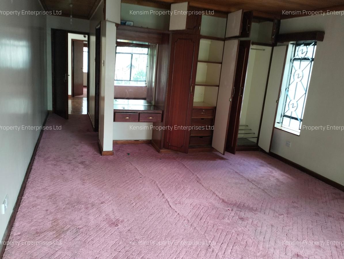 4 Bed Townhouse with En Suite in Lavington - 13