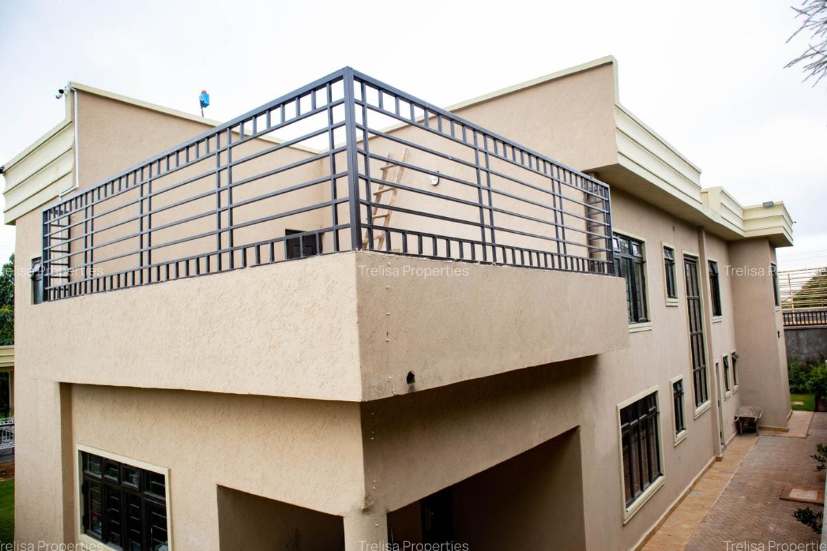 6 Bed Townhouse with En Suite at Masai Lodge Road - 2