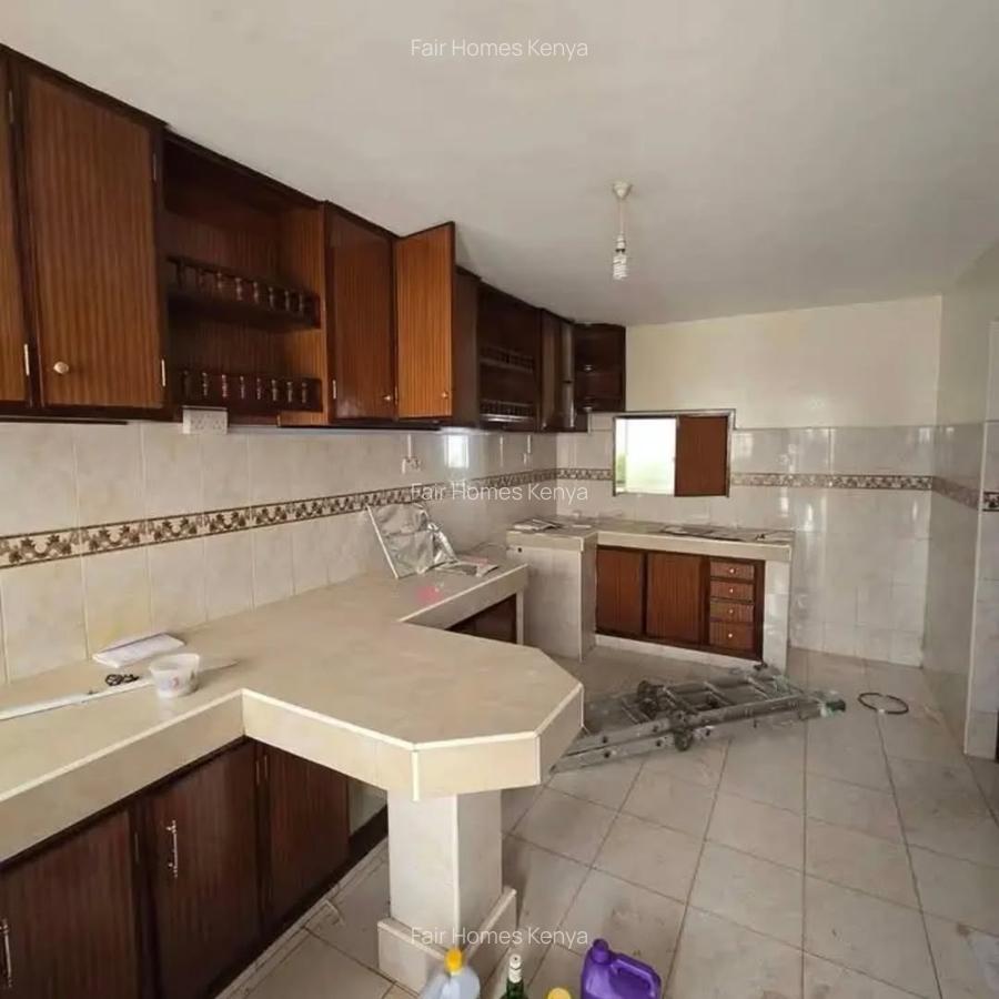 4 Bed Townhouse with En Suite at Lavington Green - 3