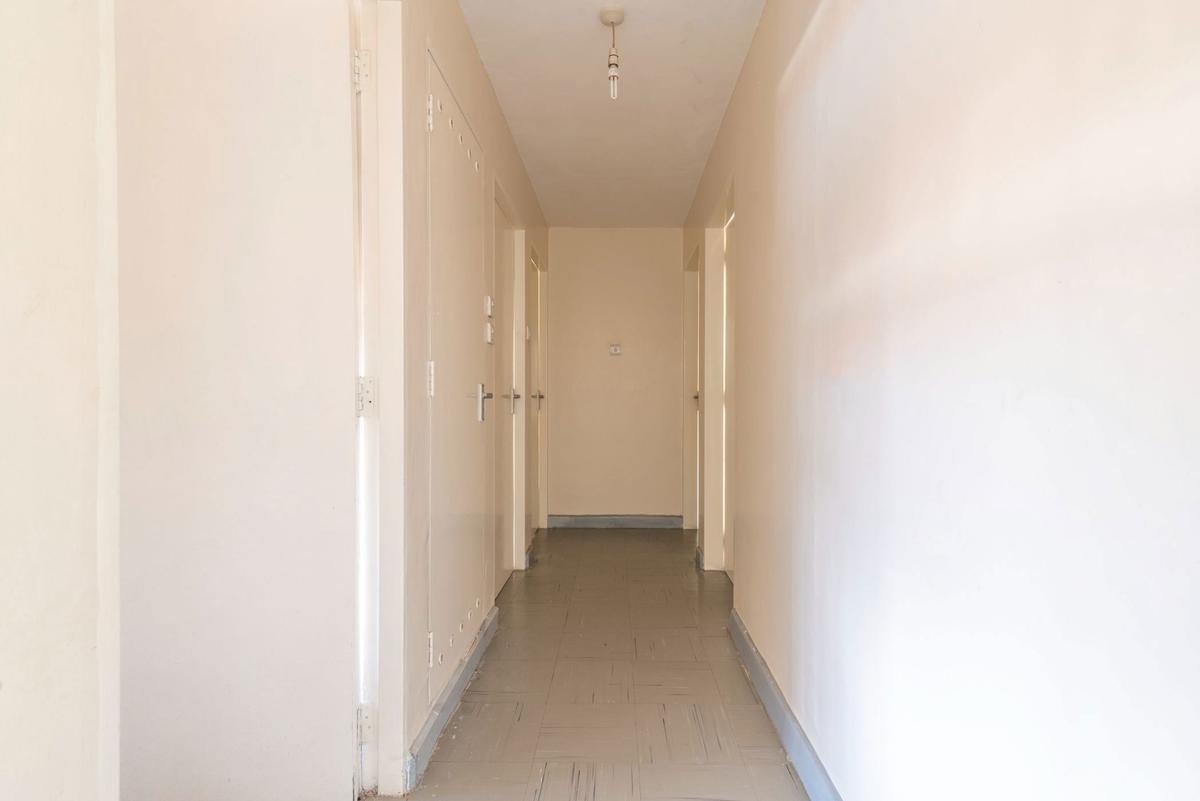 3 Bed Apartment with En Suite in Embakasi - 6