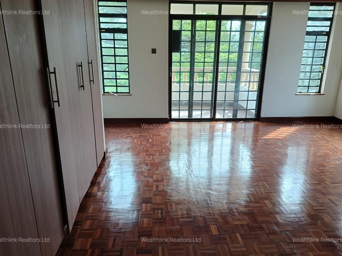 4 Bed Townhouse with En Suite at Redhill - 7