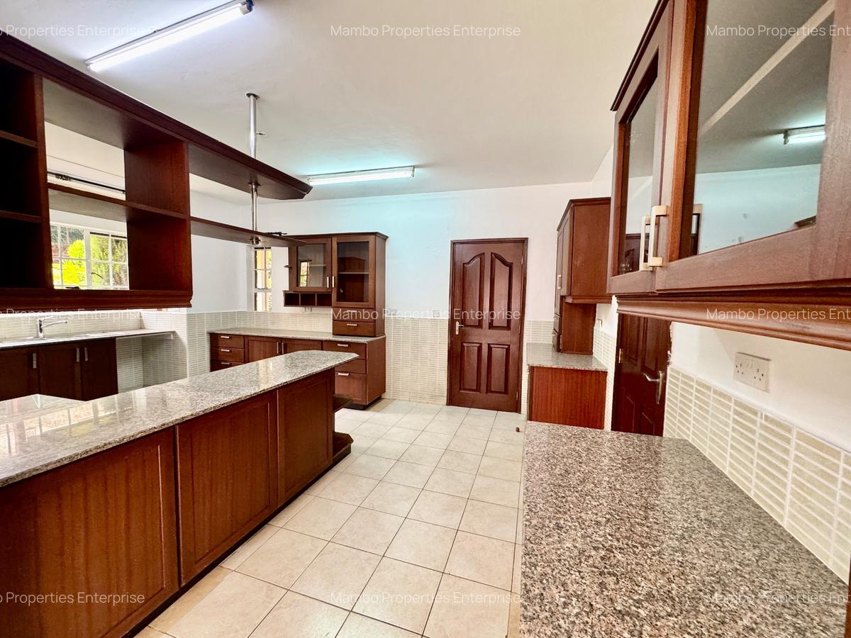 5 Bed Townhouse with En Suite at Off Red Hill Rd - 7