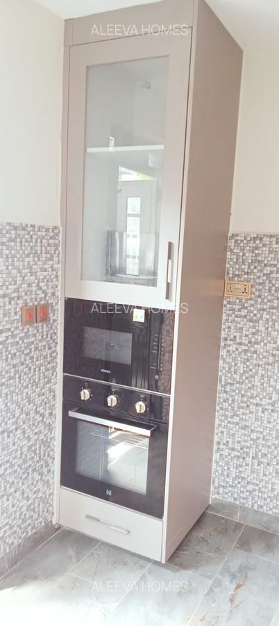 4 Bed Villa with En Suite in Kitisuru - 8