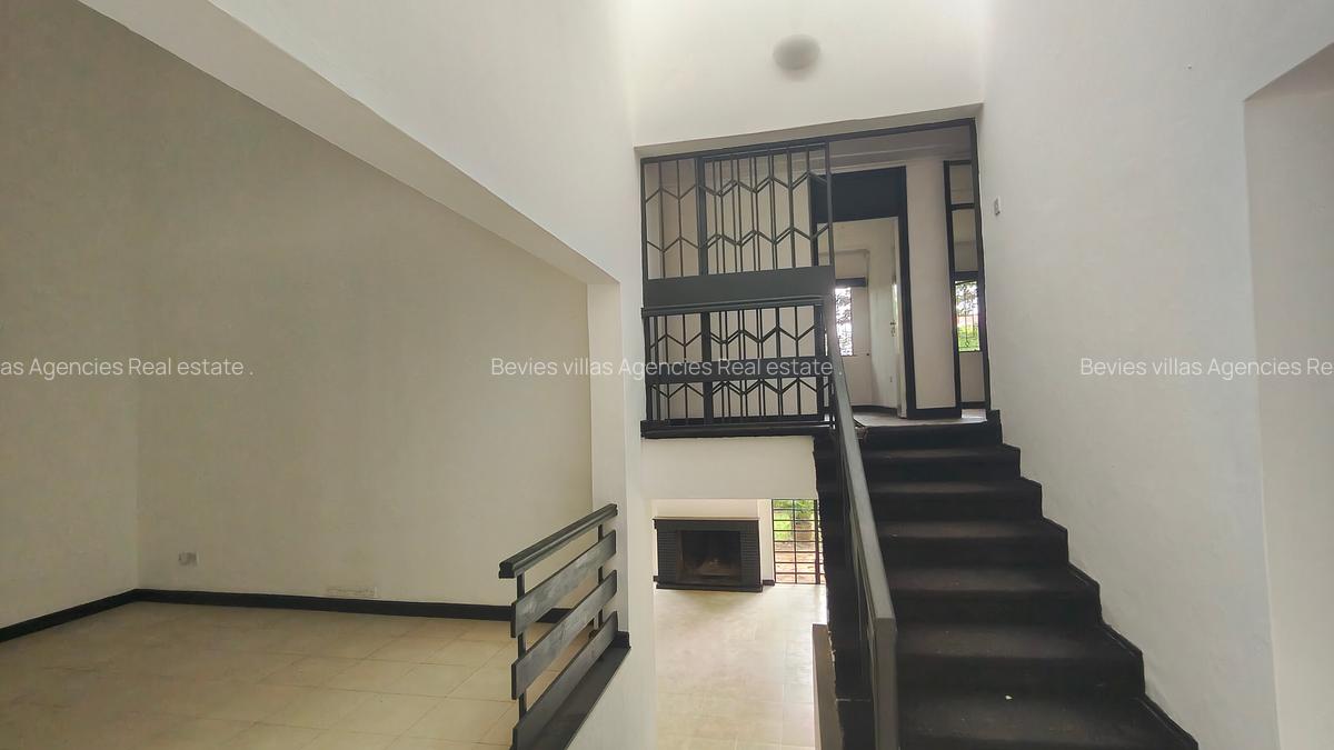 4 Bed House with En Suite at Lavington - 6