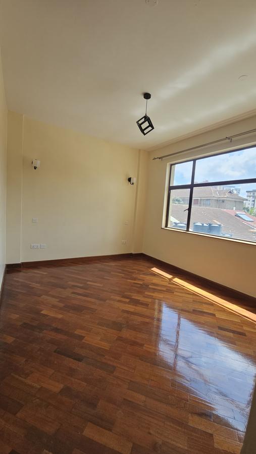 2 Bed Apartment with En Suite in Kilimani - 8