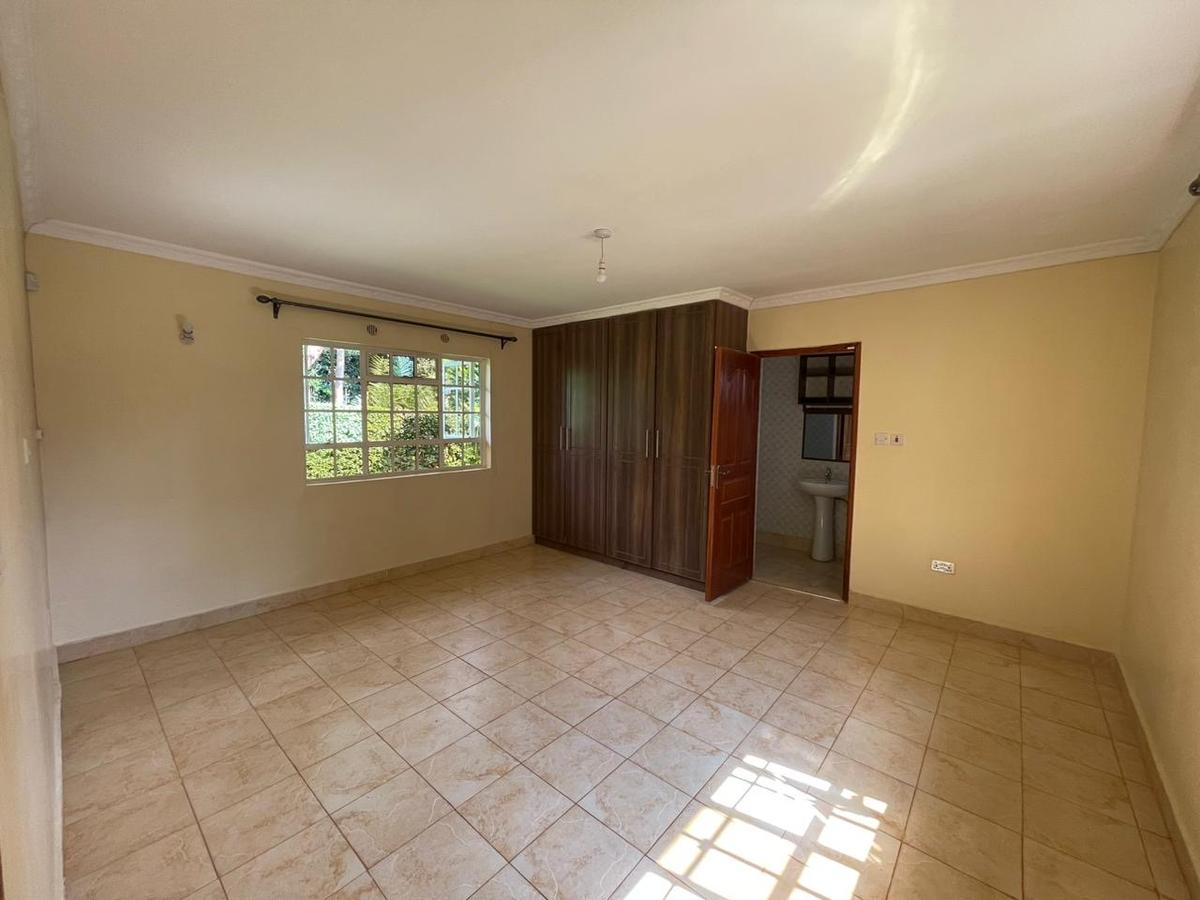 1 Bed House with En Suite in Loresho - 2