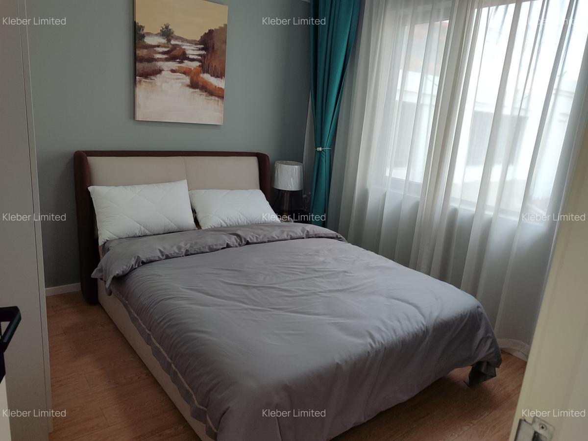 Serviced Studio Apartment with En Suite at Wanyee Road - 10