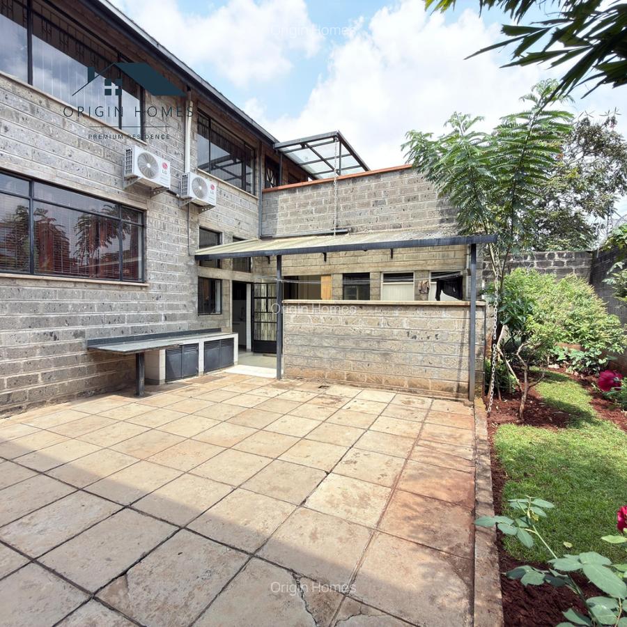5 Bed Townhouse with En Suite at Brookside - 18