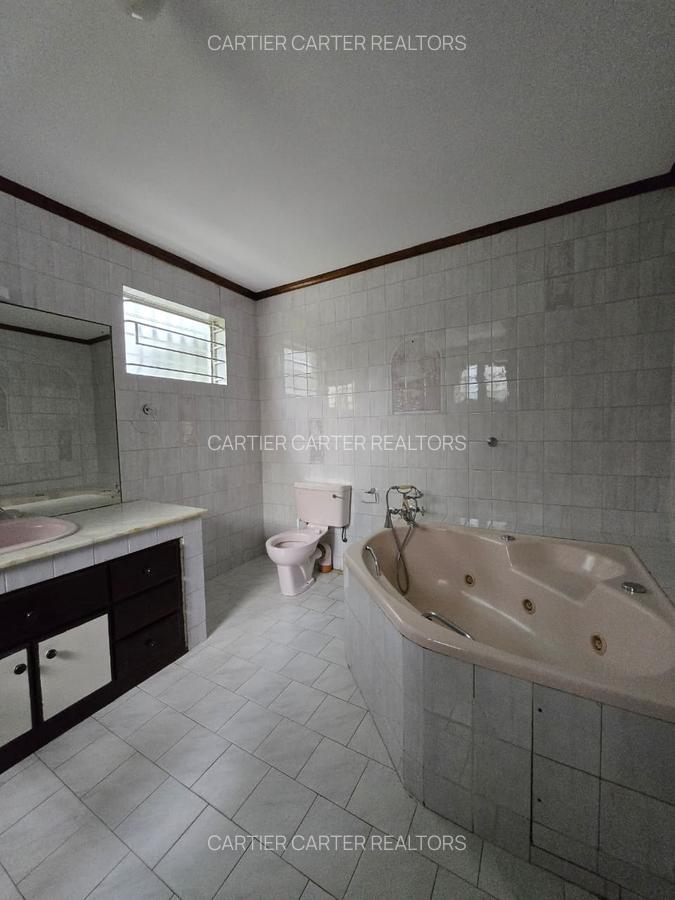 5 Bed House with En Suite in Gigiri - 12