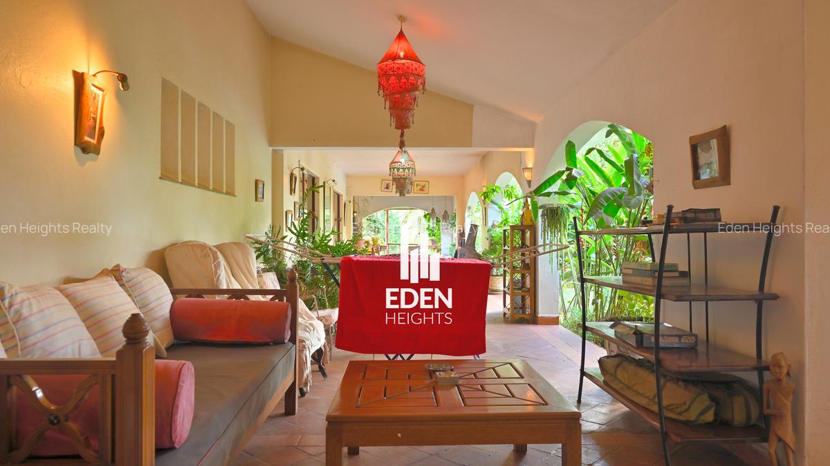 6 Bed Villa in Runda - 3