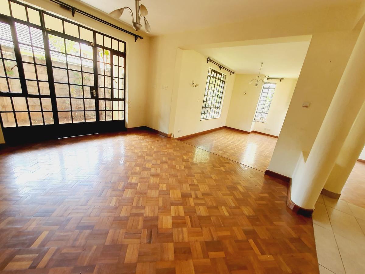 4 Bed Townhouse with En Suite at Lavington - 19