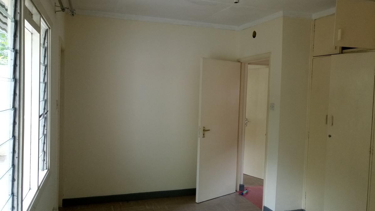 3 Bed Townhouse with En Suite at Kilimani Estate - 11