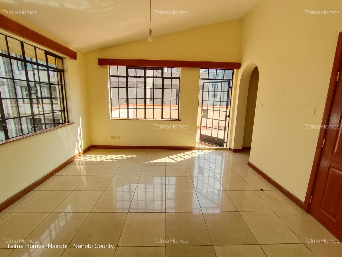 2 Bed Apartment with En Suite at Brookside - 12