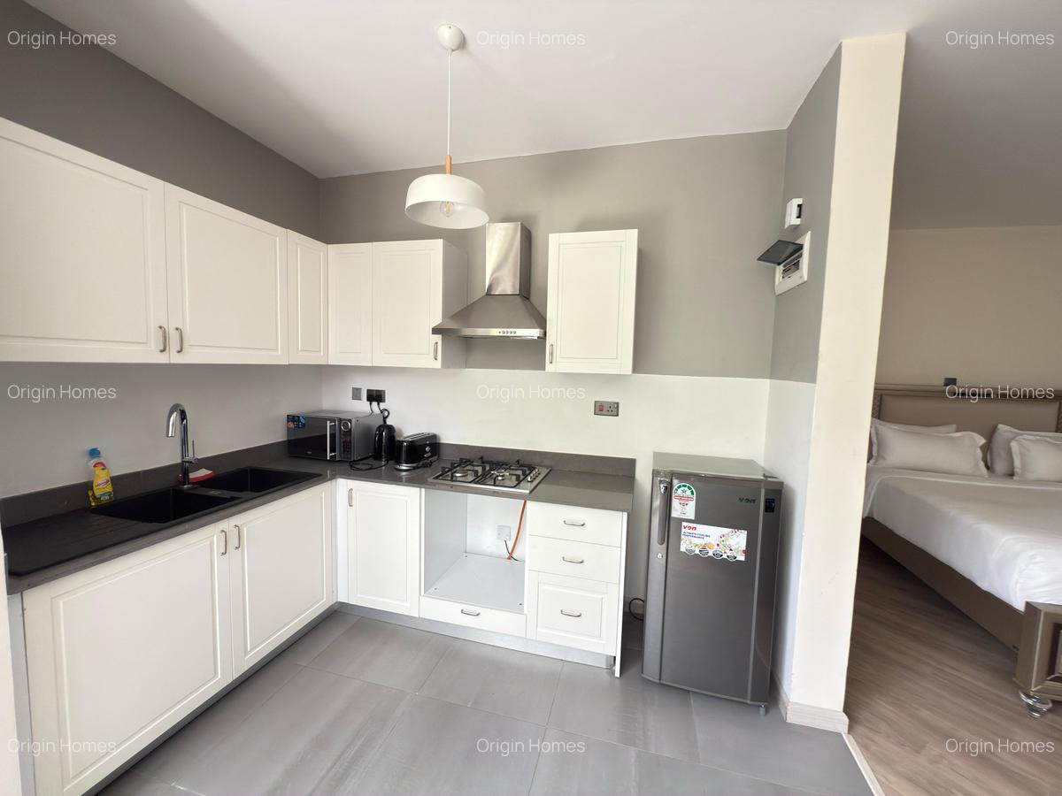 Serviced 1 Bed Apartment with En Suite at Westlands - 5