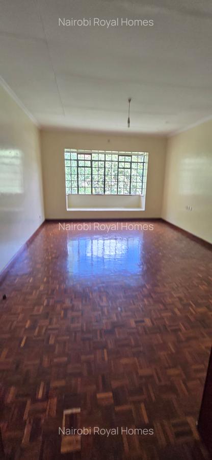 4 Bed Townhouse with En Suite at Brookside Garden - 12