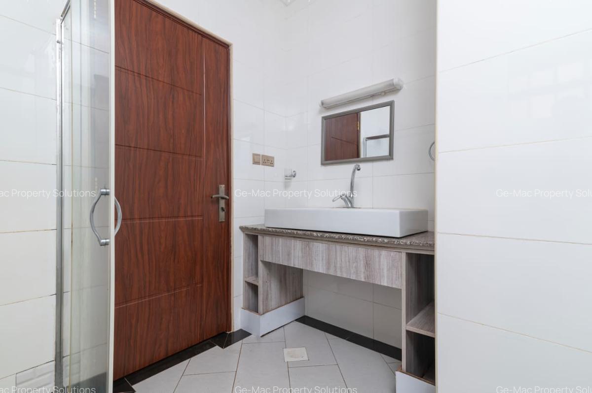 4 Bed House with En Suite in Kiambu Road - 11