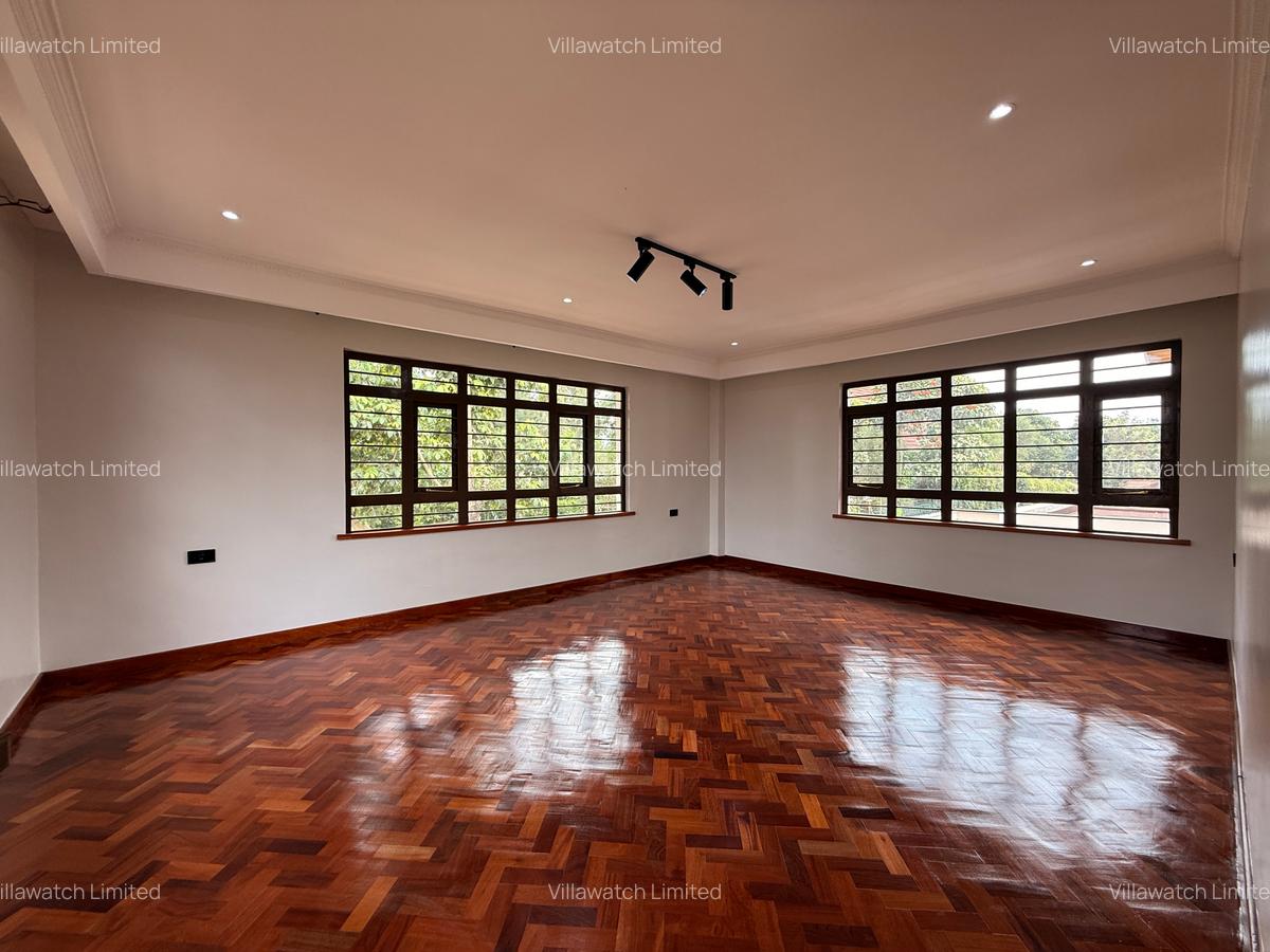 5 Bed Villa with En Suite at Mushroom Gardens Estate - 5