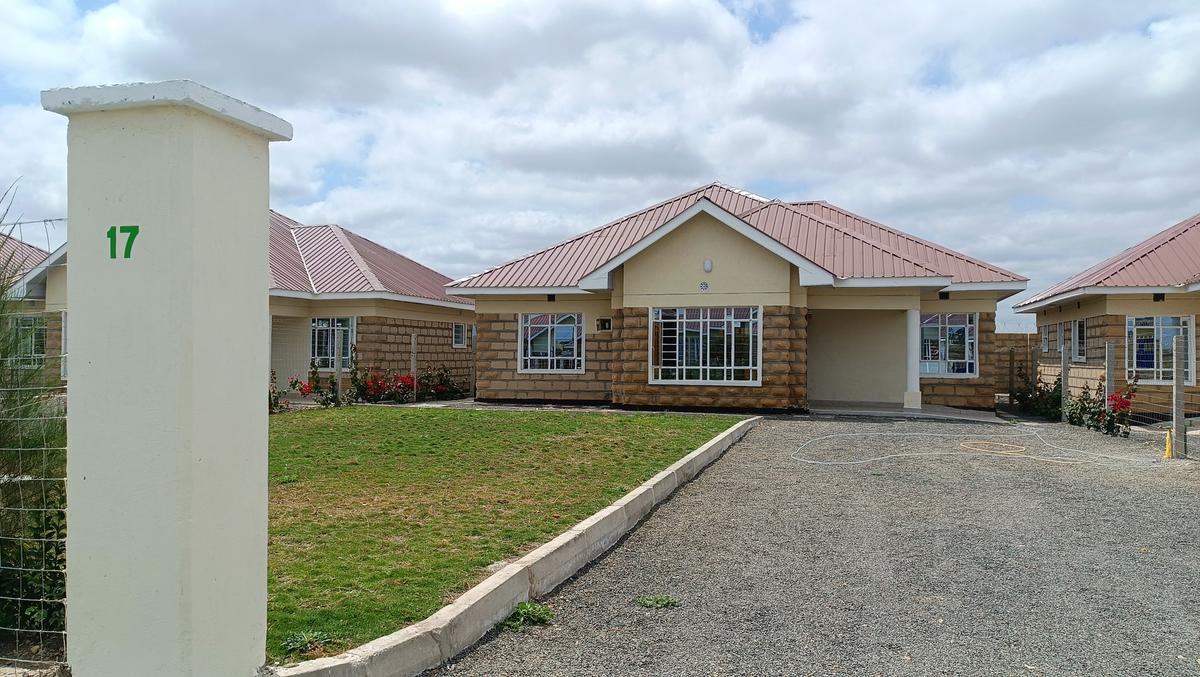 3 Bed House with En Suite at Acacia Area