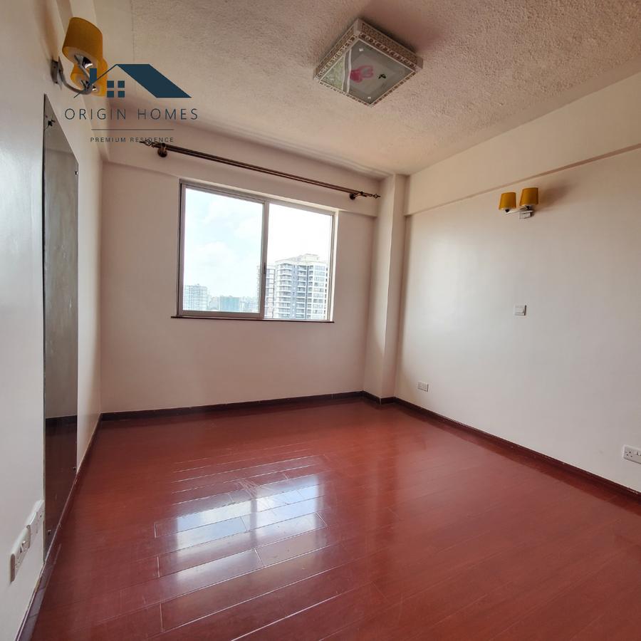 1 Bed Apartment with En Suite at Kilimani - 6