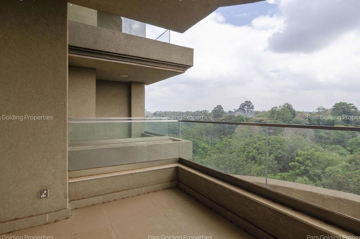 3 Bed Apartment with En Suite in Parklands - 19