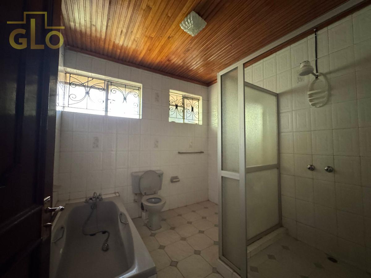 5 Bed House with En Suite in Gigiri - 13