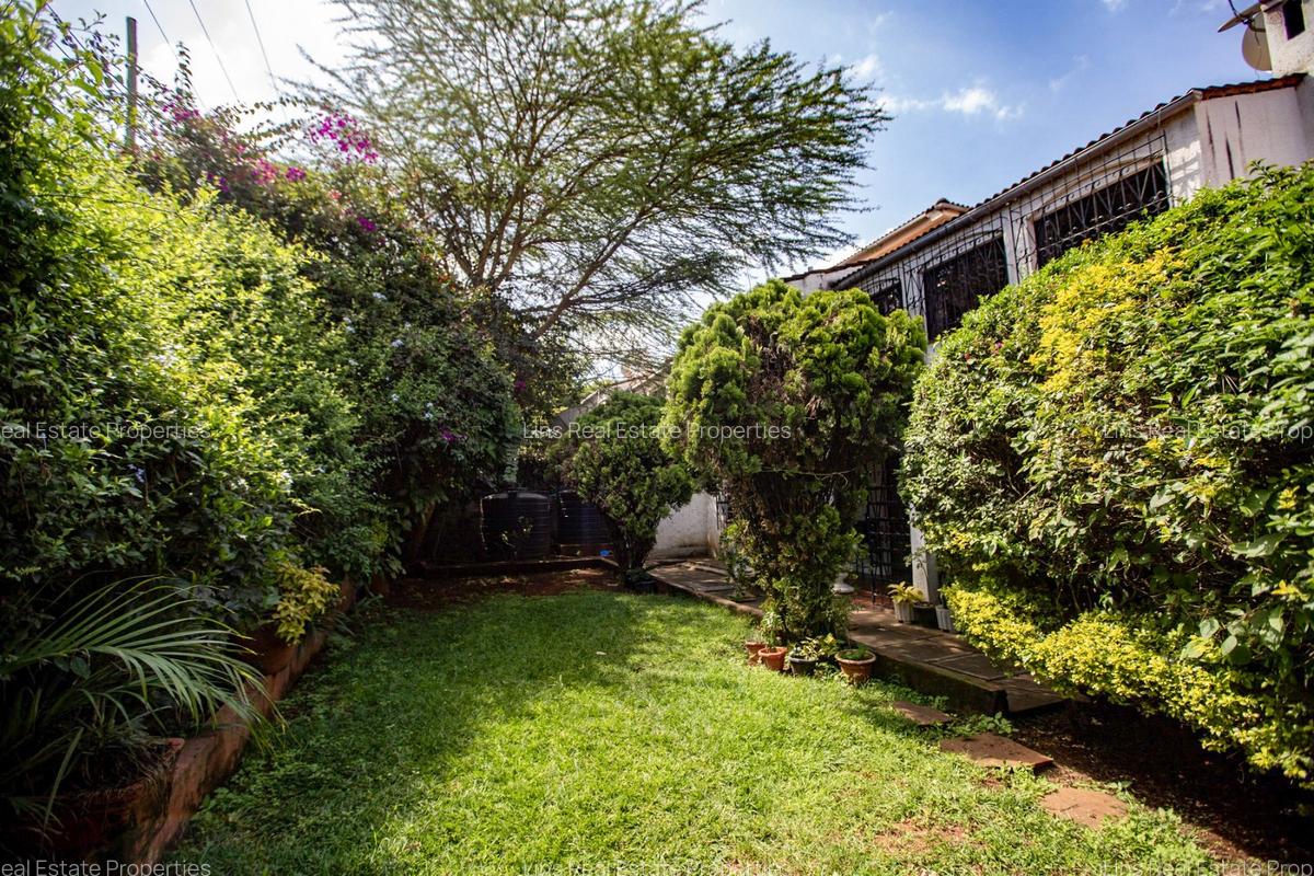 4 Bed Townhouse with En Suite in Kilimani - 3